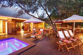 Riverside Lodge