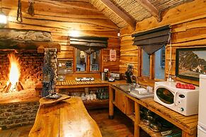 Riverside Lodge