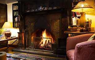 Riverside Lodge