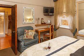 Riverside Lodge
