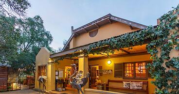 Riverside Lodge