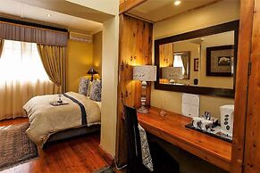 Riverside Lodge