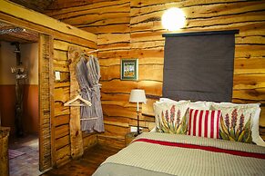Riverside Lodge