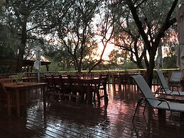 Riverside Lodge