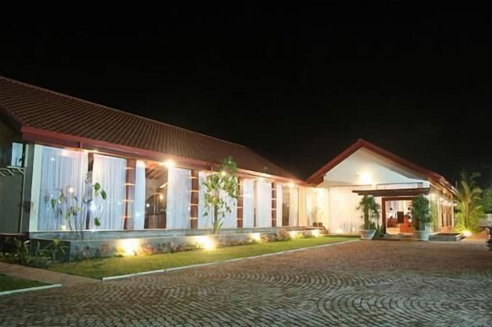 Riverdale Hotel