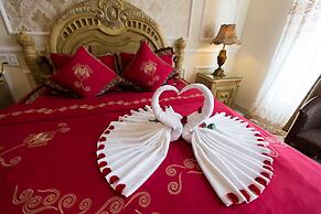 Louis Hotel