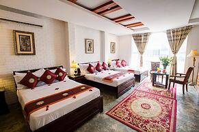 Louis Hotel