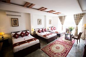 Louis Hotel