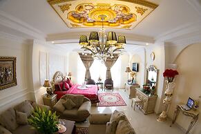 Louis Hotel