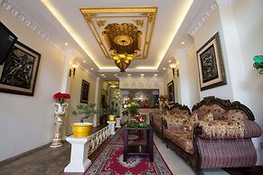 Louis Hotel