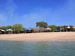 Crab Claw Island