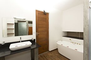 Aliya Resort & Spa