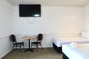 Park Avenue Hotel Motel