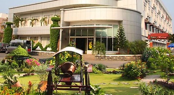 Cuu Long Hotel