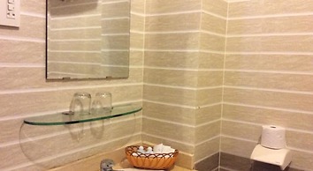 Cuu Long Hotel