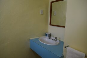Kiikii Inn & Suites
