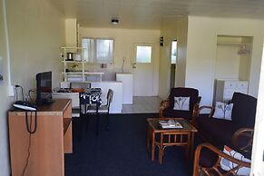Kiikii Inn & Suites
