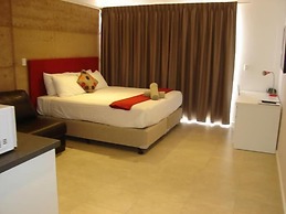 Crossroads Ecomotel