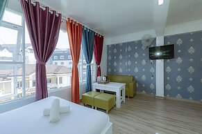 Ken's Backpackers Hotel