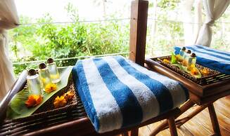 Amun Ini Beach Resort & Spa