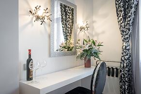 Starlight Luxury Rooms