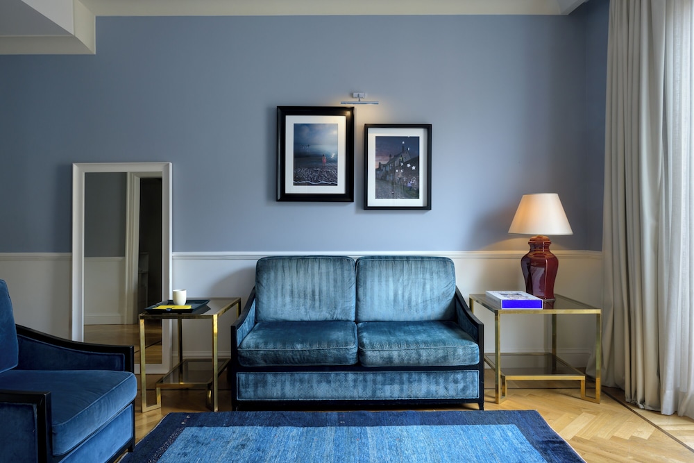 The Fifteen Keys Hotel