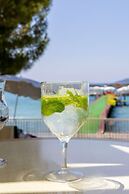 Oz Hotels İncekum Beach Resort
