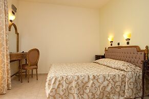 Dias Luxury Studios & Apartments