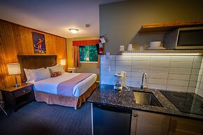 Alpine Inn & Suites