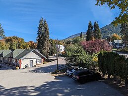 Alpine Inn & Suites