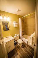 Alpine Inn & Suites