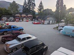 Alpine Inn & Suites