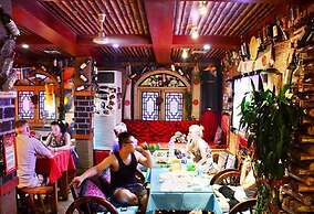 Leo Hostel