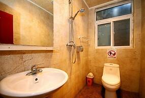 Leo Hostel