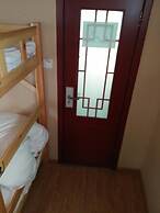Leo Hostel