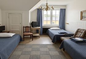 Senate Hotel