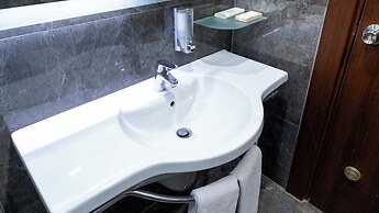Teymur Continental Hotel