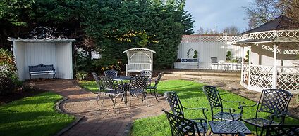 The Lodge Hotel
