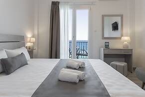 Paraskevas Beach Hotel