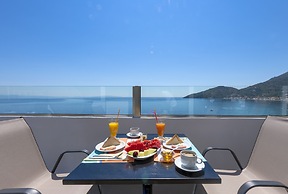 Paraskevas Beach Hotel