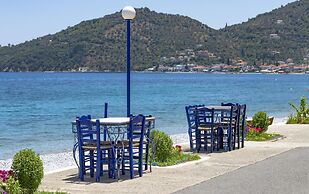 Paraskevas Beach Hotel