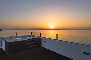 Paraskevas Beach Hotel