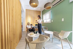 Paraskevas Beach Hotel