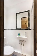 Victoria Centre Apartments & Annexe