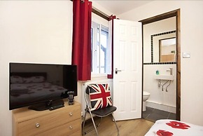 Victoria Centre Apartments & Annexe