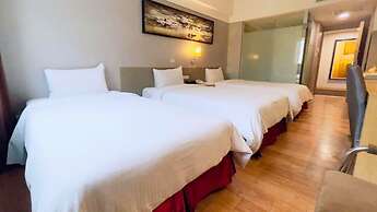 Delton Hotel