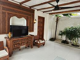 The Calmtree Bungalows