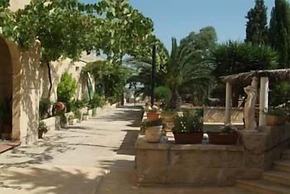 Ta' Bertu Host Family Bed & Breakfast