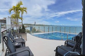 Serenotel Pattaya Beach Front