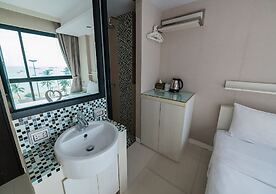 Serenotel Pattaya Beach Front